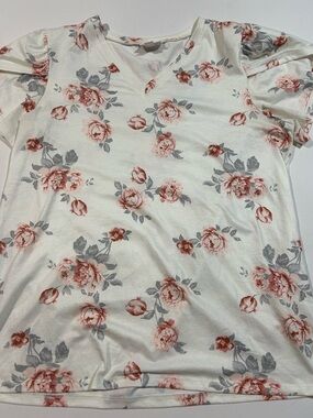 LuLaRoe Medium Floral V-Neck Short Sleeve Top in Cream and Dusty Rose